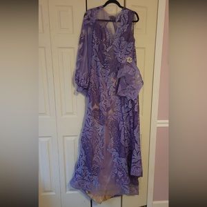 Size 10 beautiful gown fully detailed. Has been altered to a 12.